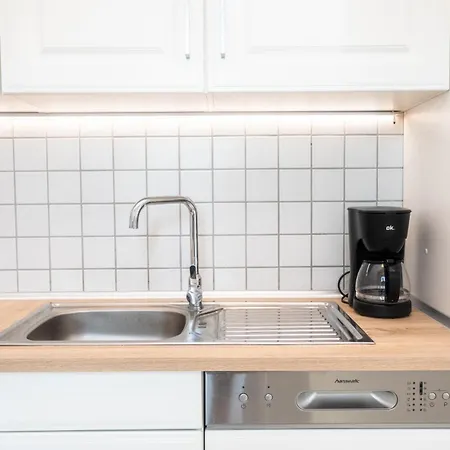 Modernes Mit Balkon Naehe Zentrum * Drezda